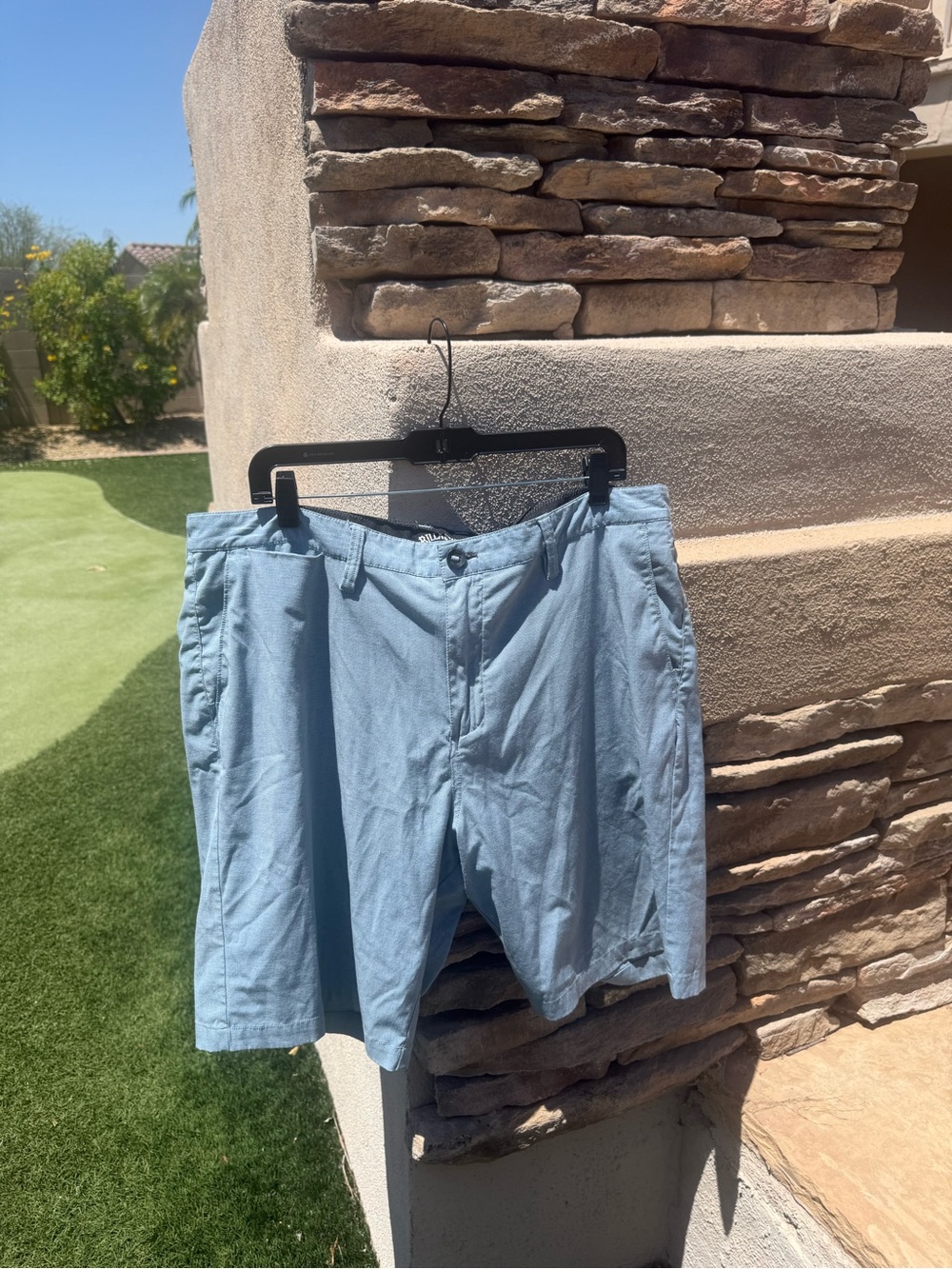 Billabong Light Blue Men’s size 40 Flat-Front Casual Shorts